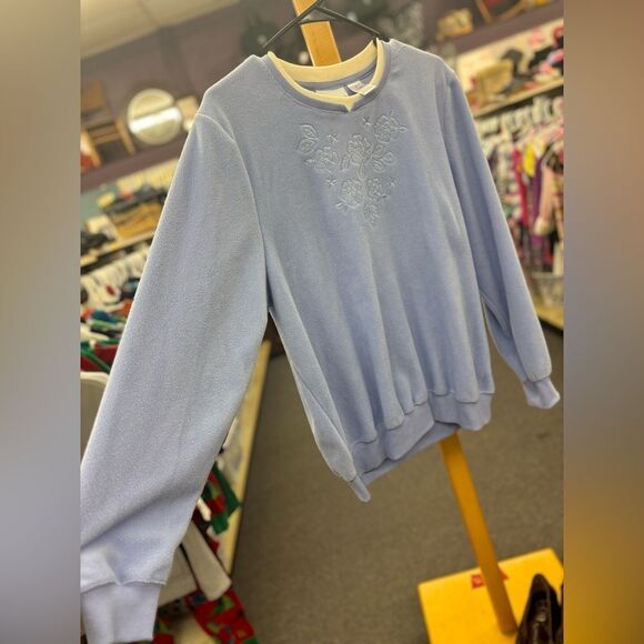 Misc. Christmas Sweaters - Picture 4 of 7